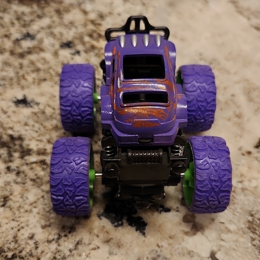Rev up purple car Rumble - Picture 6 of 7